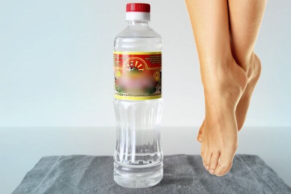 Octové vody se používají k léčbě plísňové infekce mezi prsty na nohou. 
